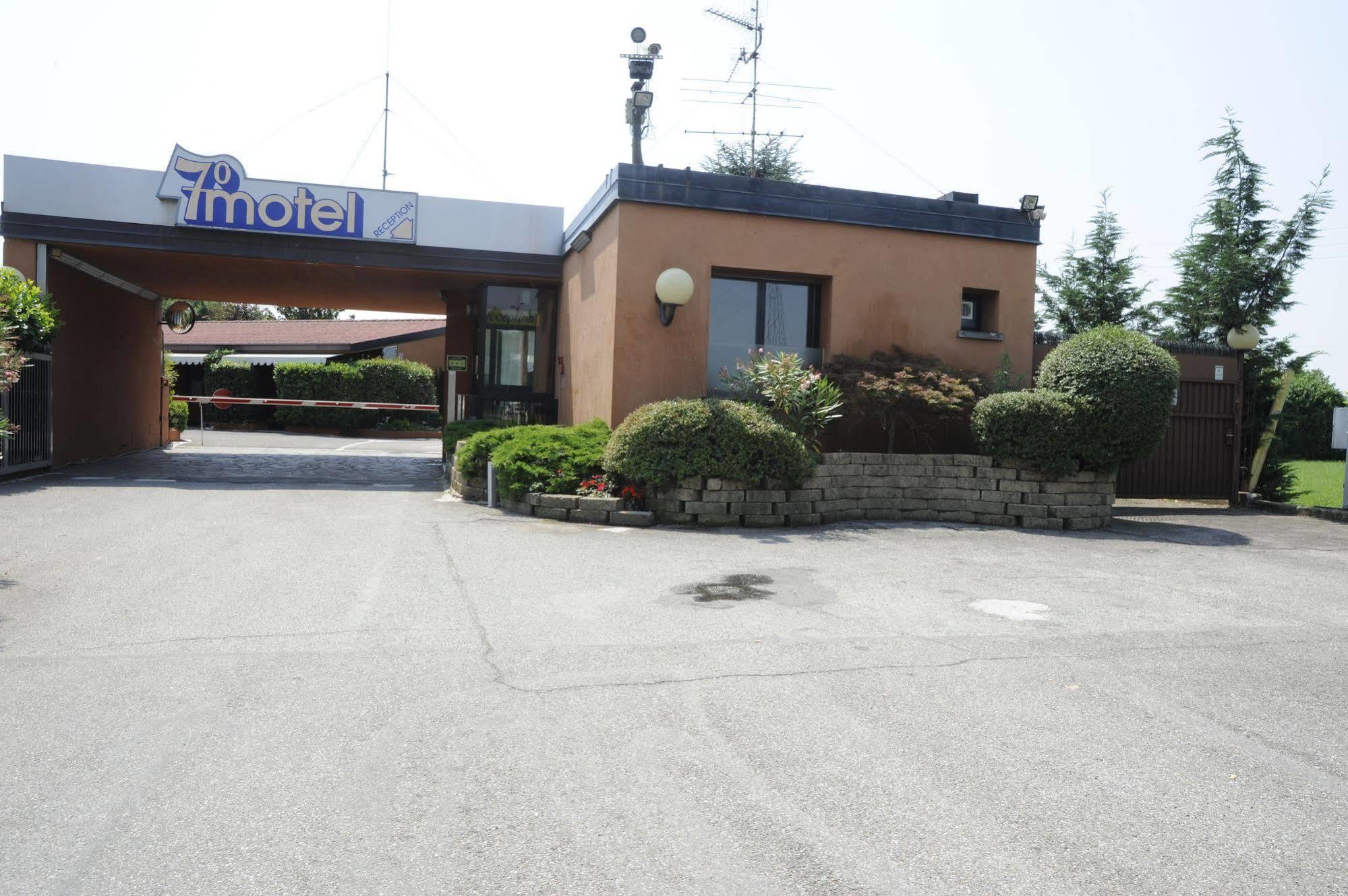 Settimotel Settimo Milanese Esterno foto